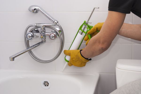Cost of Bathtub Caulking in Plano